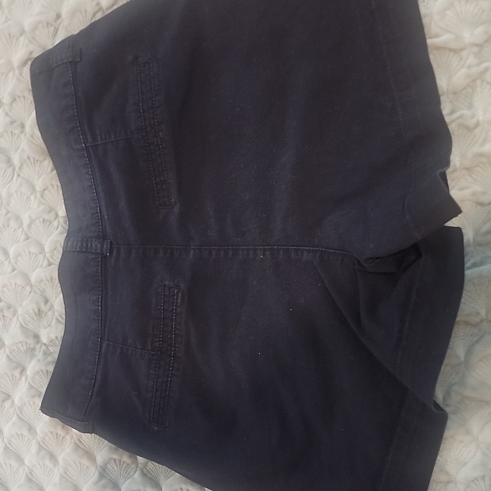 Amazon Essentials Light Gray Short Mid Length Siz… - image 3